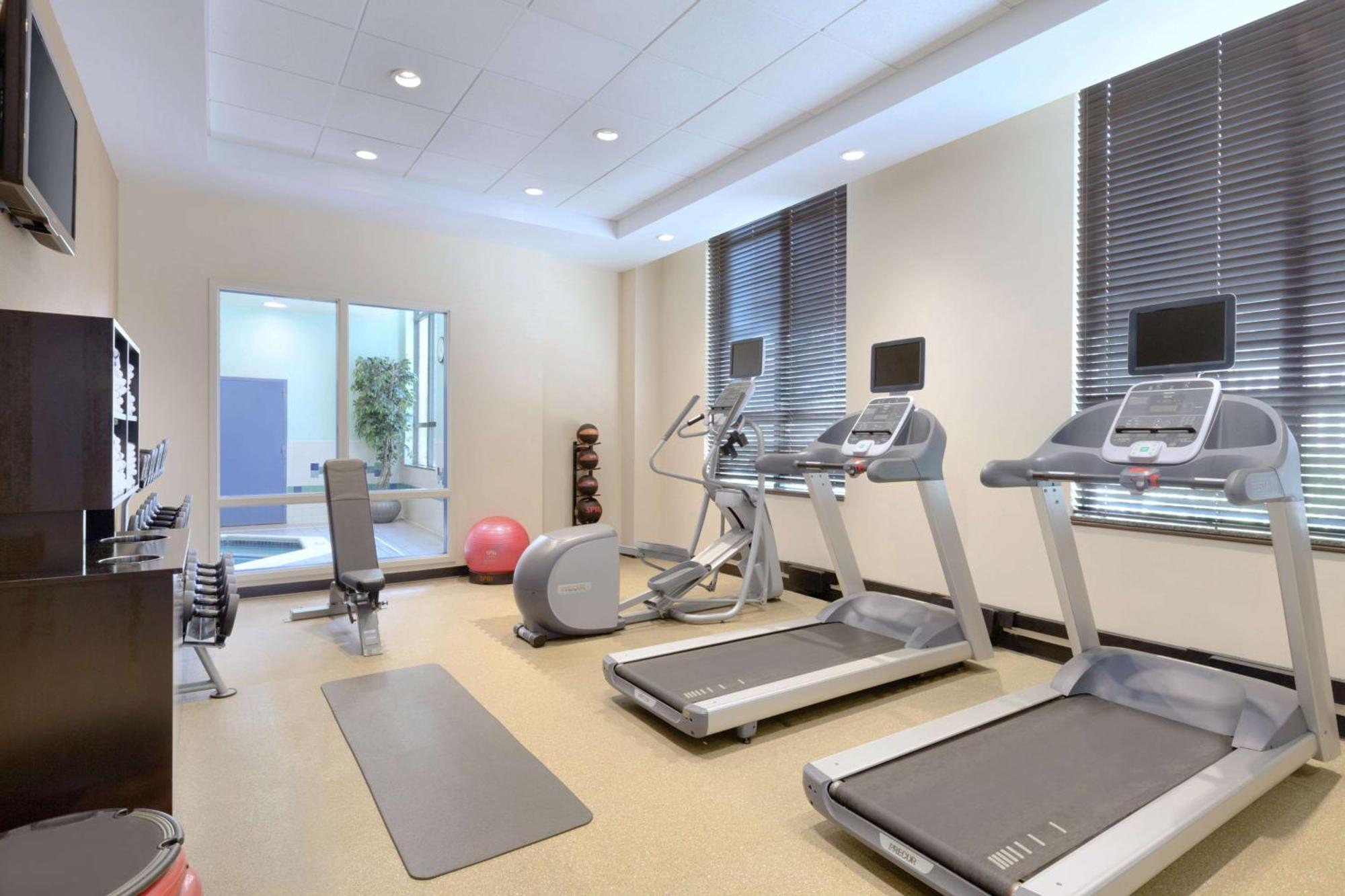 Hilton Garden Inn וורצ'סטר מראה חיצוני תמונה